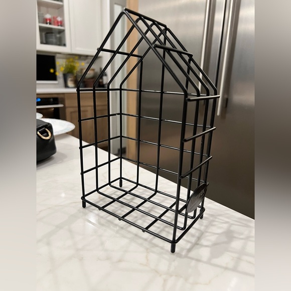 Norwex Other - Norwex Black Wire House-Shaped Wash Cloth Organizer